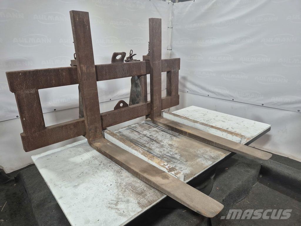 Ahlmann AZ 200 Palletvorkinstalatie Gafler