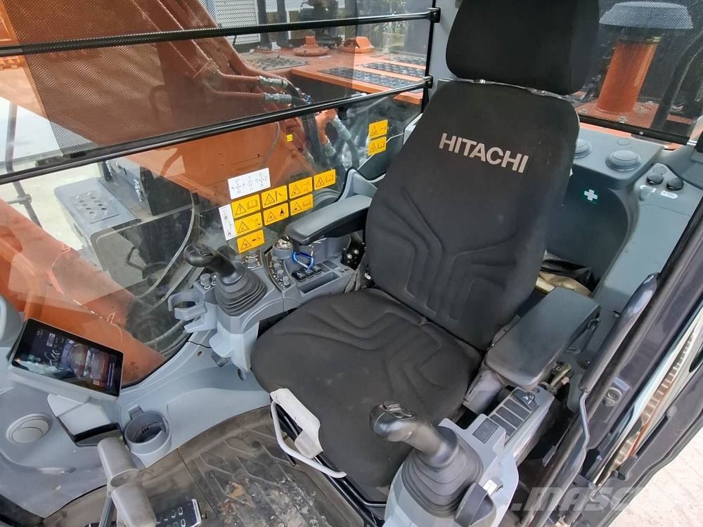 Hitachi ZX 300 LCN-7 Telakaivukoneet