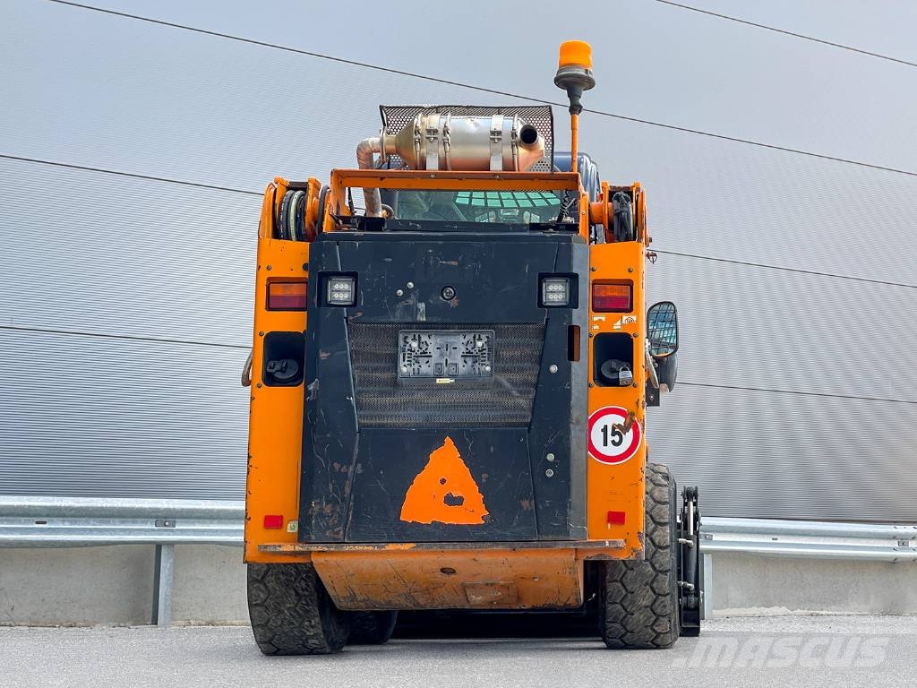 CAT 226D Schrankladers