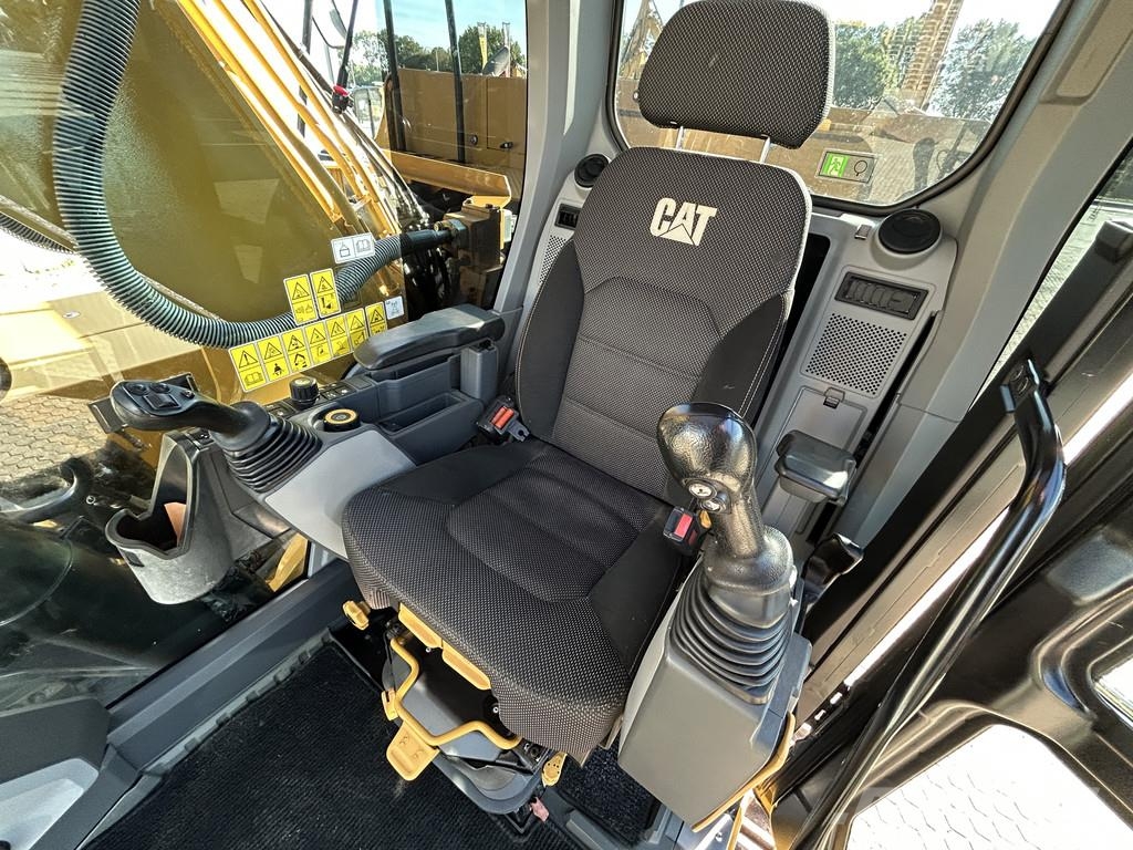 CAT 323-07 Bagri goseničarji