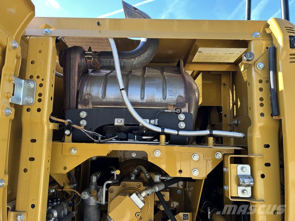 CAT 323-07 Bagri goseničarji