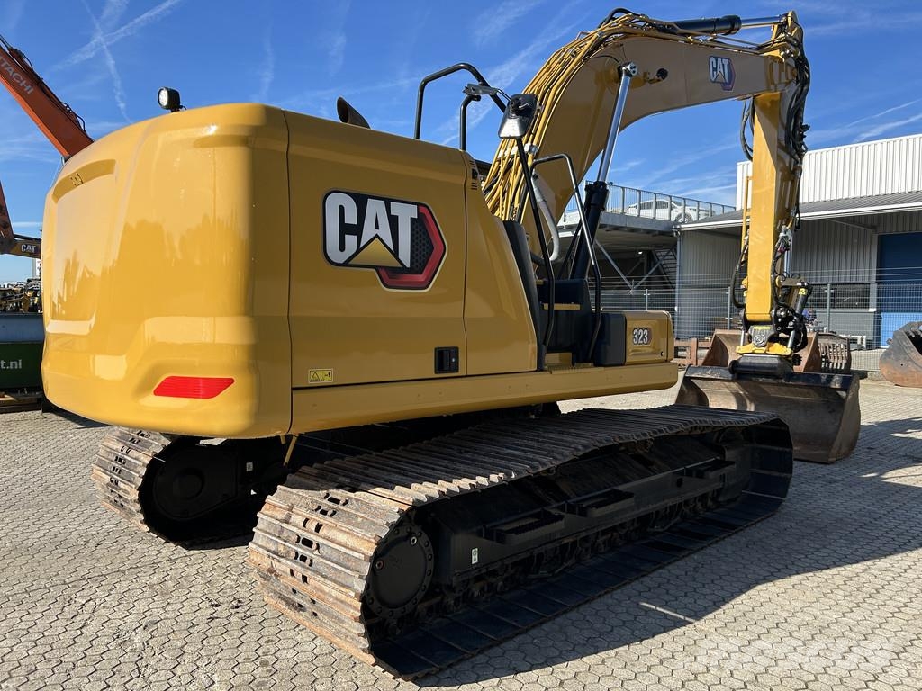 CAT 323-07 Bagri goseničarji
