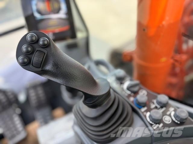 Hitachi ZX135US-7   -STAGE 5- ENGCON+3D LAITTEET Excavadoras sobre orugas