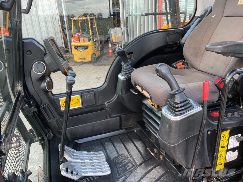 JCB JS145HR 4F Hulladékkezelő gépek