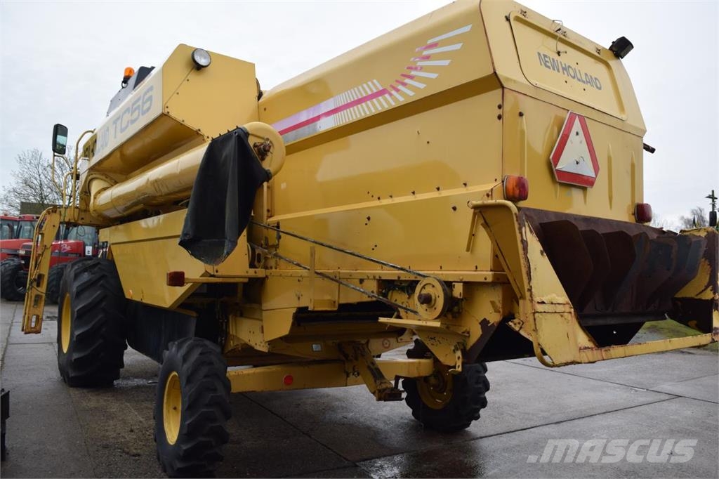 New Holland TC 56 Kombajni