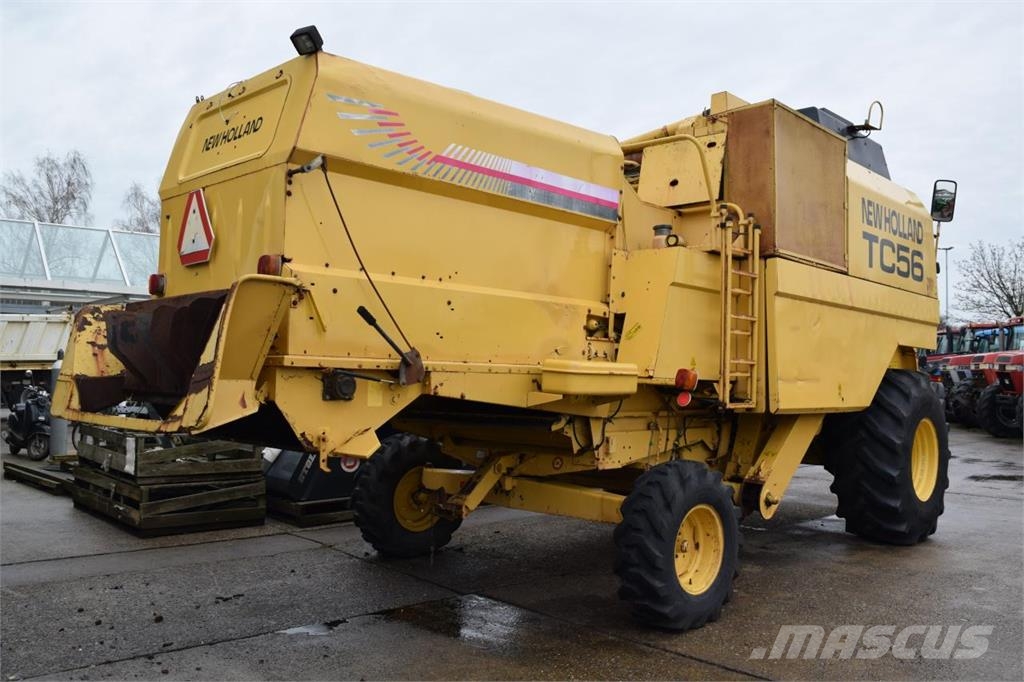 New Holland TC 56 Kombajni
