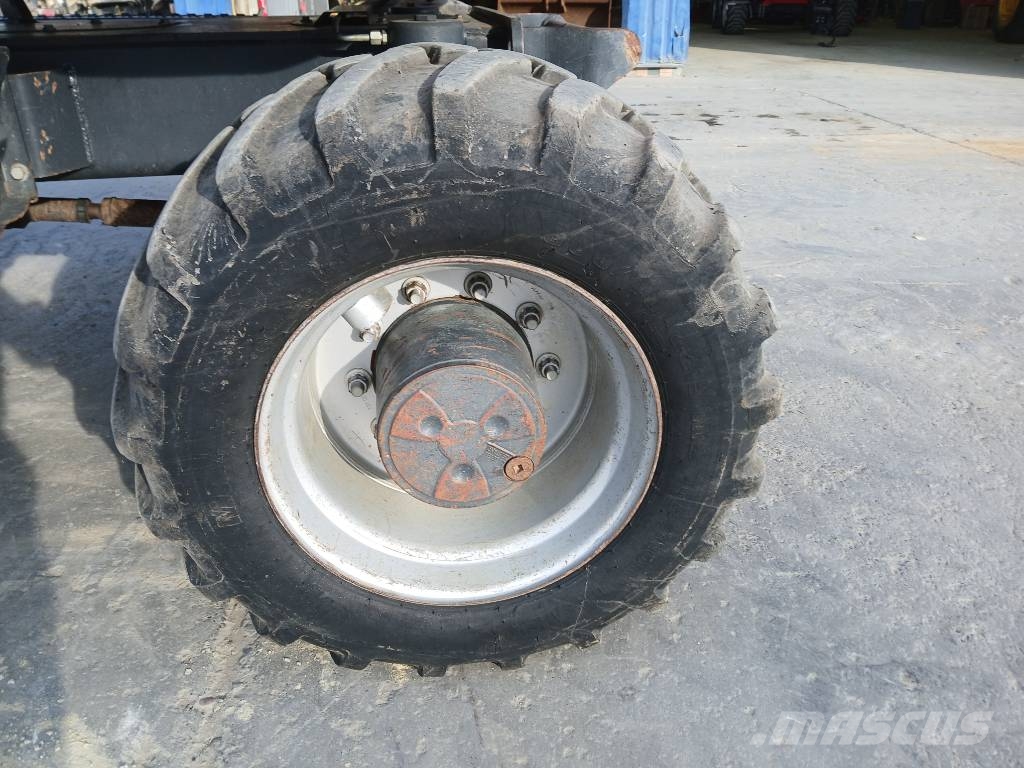 Doosan DX 140 W-5 Pelle sur pneus