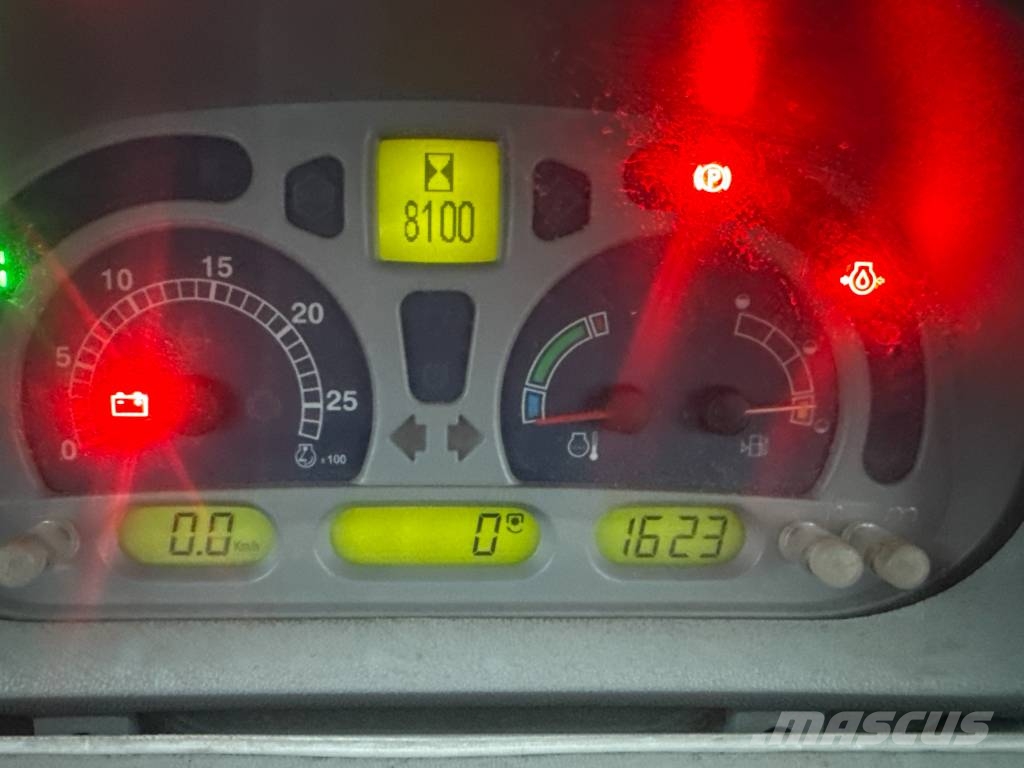 New Holland T 6020 Tractoren