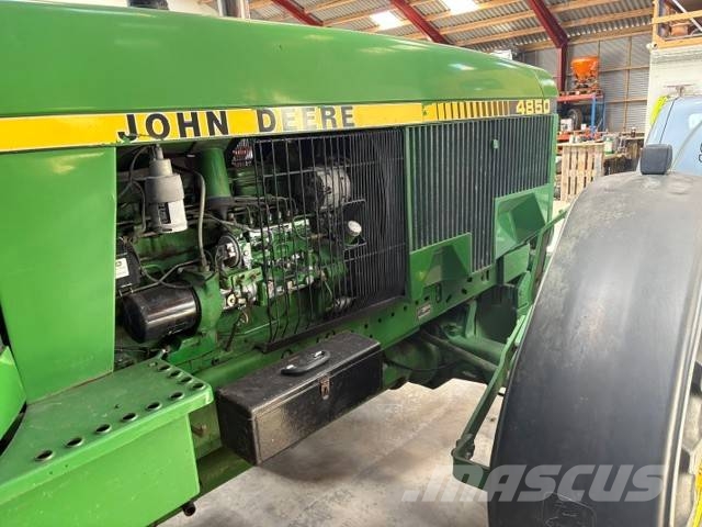 John Deere 4850 الجرارات