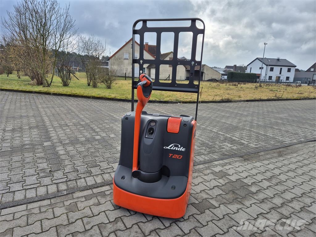 Linde T20 Pedestrian stacker