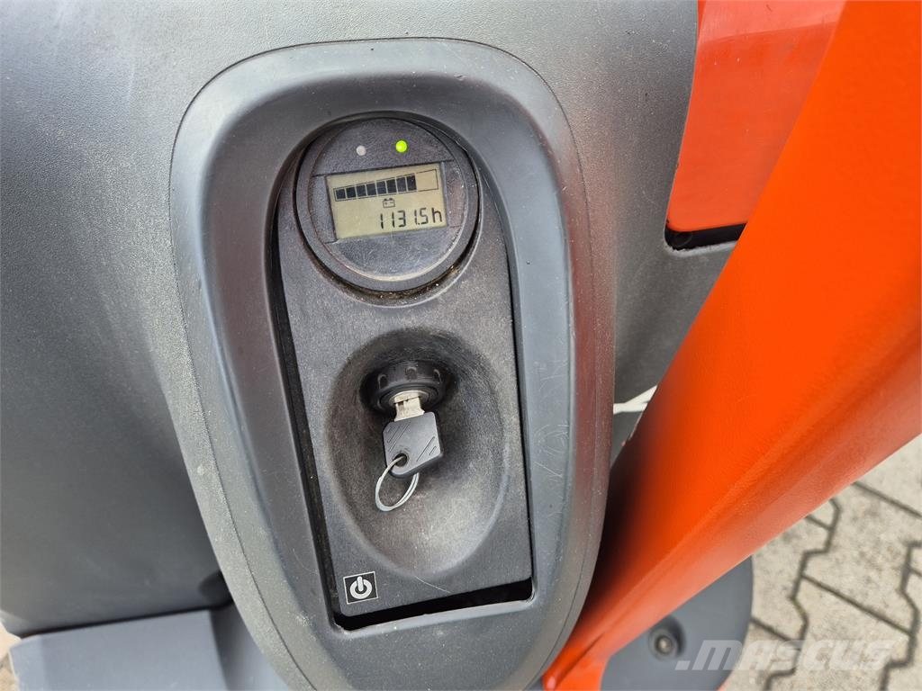 Linde T20 Pedestrian stacker