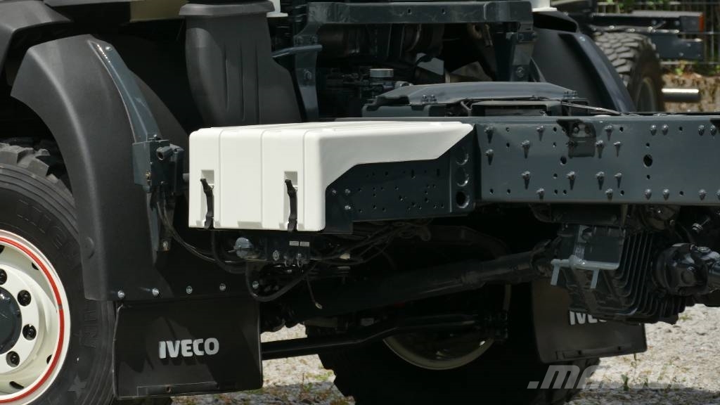 Iveco 100E22 Expedition *Einzelsitze* Klima* Standhei* نصف مقطورات مسطحة / مفصلية الجوانب