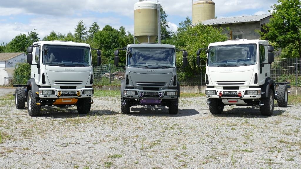 Iveco 100E22 Expedition *Einzelsitze* Klima* Standhei* نصف مقطورات مسطحة / مفصلية الجوانب