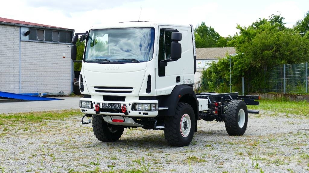 Iveco 100E22 Expedition *Einzelsitze* Klima* Standhei* نصف مقطورات مسطحة / مفصلية الجوانب