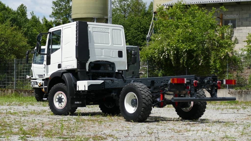 Iveco 100E22 Expedition *Einzelsitze* Klima* Standhei* نصف مقطورات مسطحة / مفصلية الجوانب
