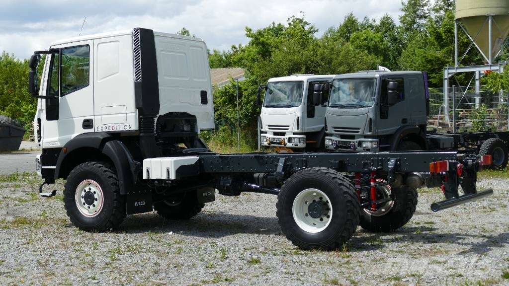 Iveco 100E22 Expedition *Einzelsitze* Klima* Standhei* نصف مقطورات مسطحة / مفصلية الجوانب