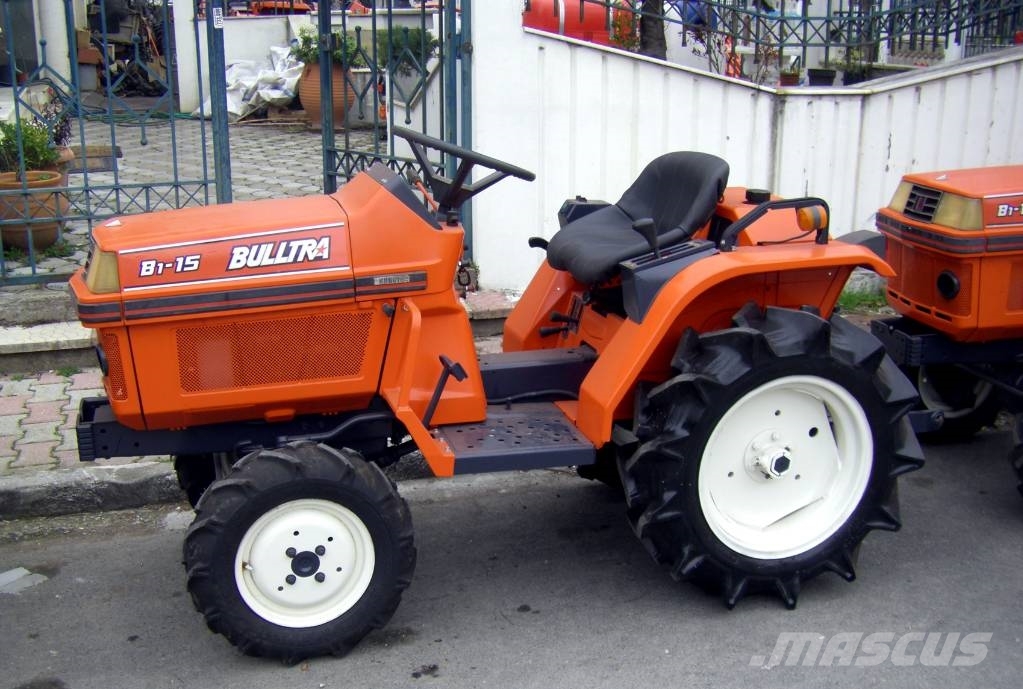 Kubota BULLTRA B 1-15 الجرارات