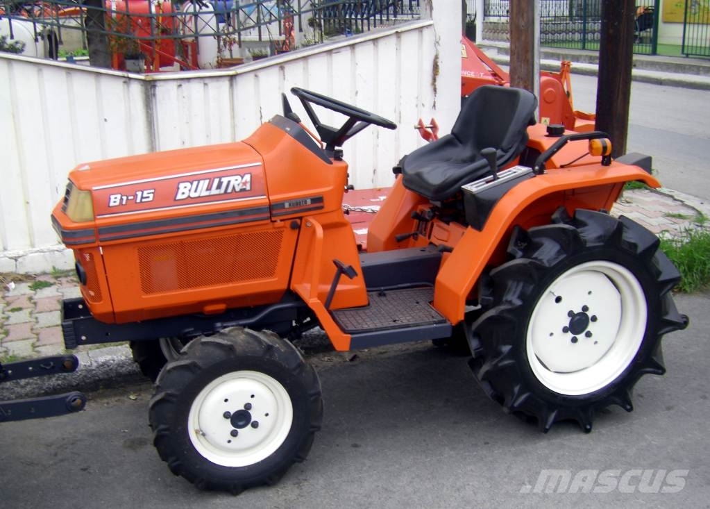 Kubota BULLTRA B 1-15 الجرارات