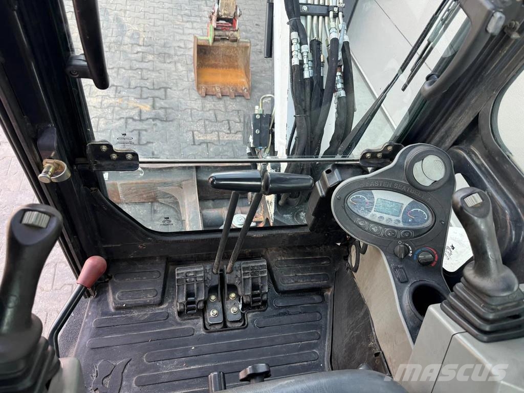 Bobcat E32 Mini rýpadla < 7t