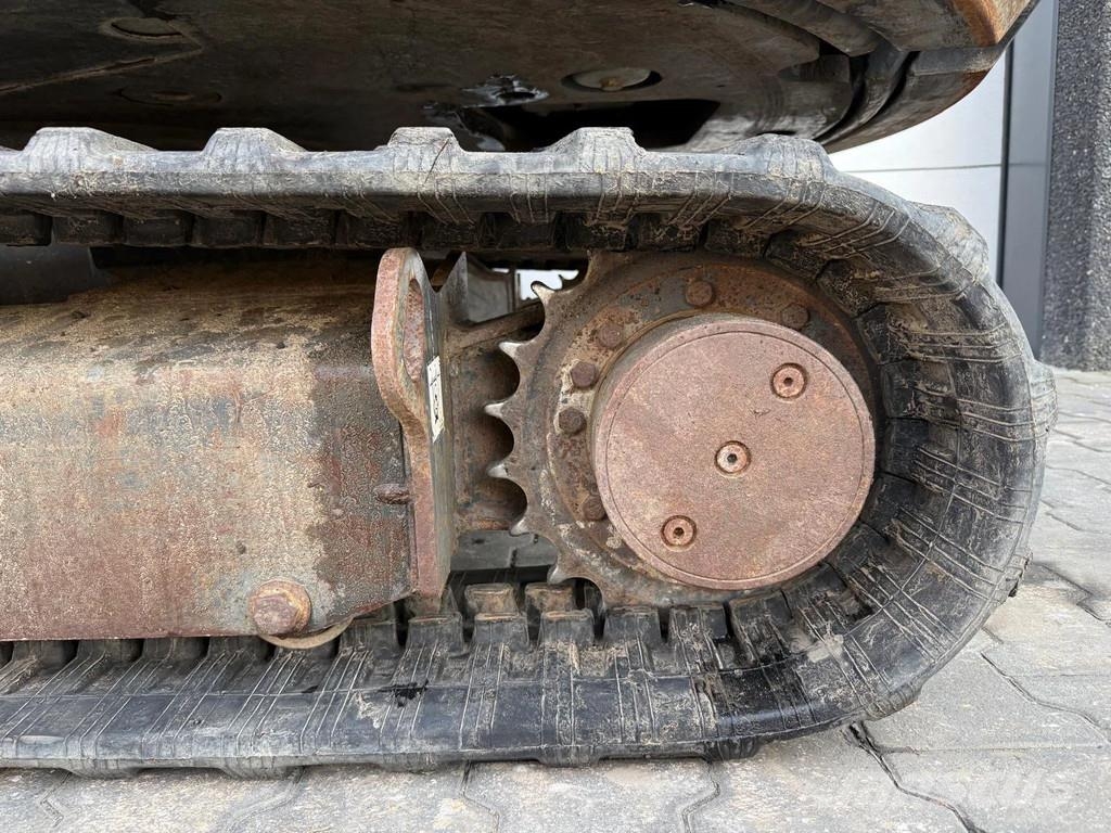 Bobcat E32 Mini rýpadla < 7t