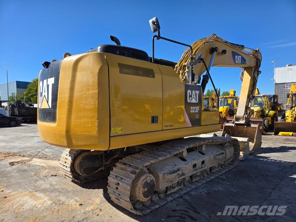 CAT 323 F Excavadoras de cadenas