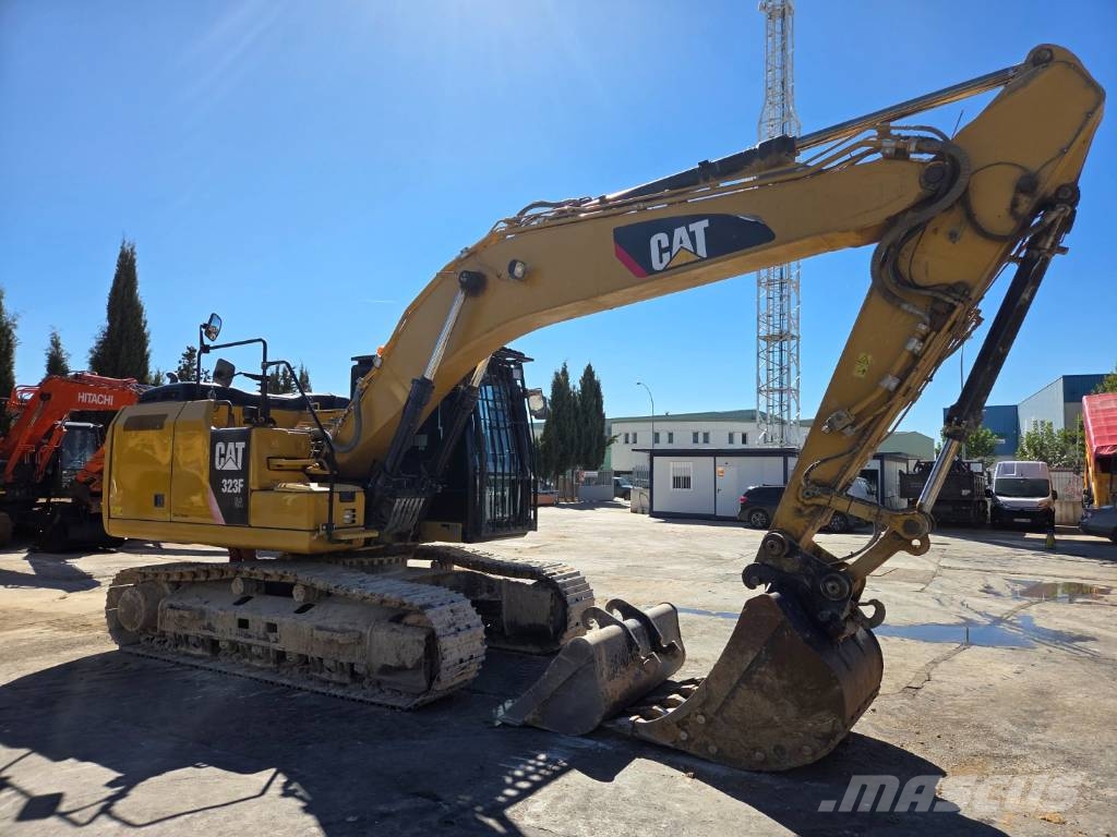 CAT 323 F Excavadoras de cadenas