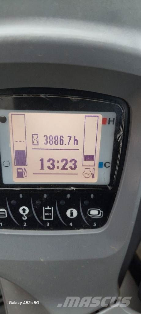 Kubota KX 080-4 中型挖掘机