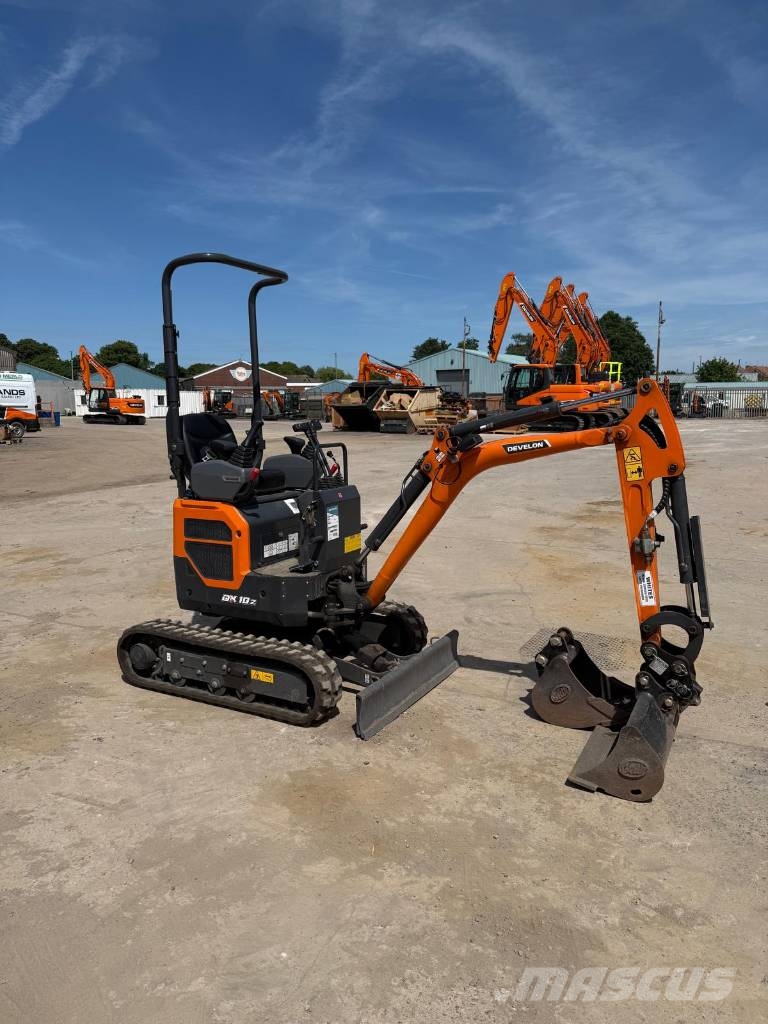 Develon DX 10 Z-7 حفارات صغيرة أقل من 7 طن (حفارات صغيرة)
