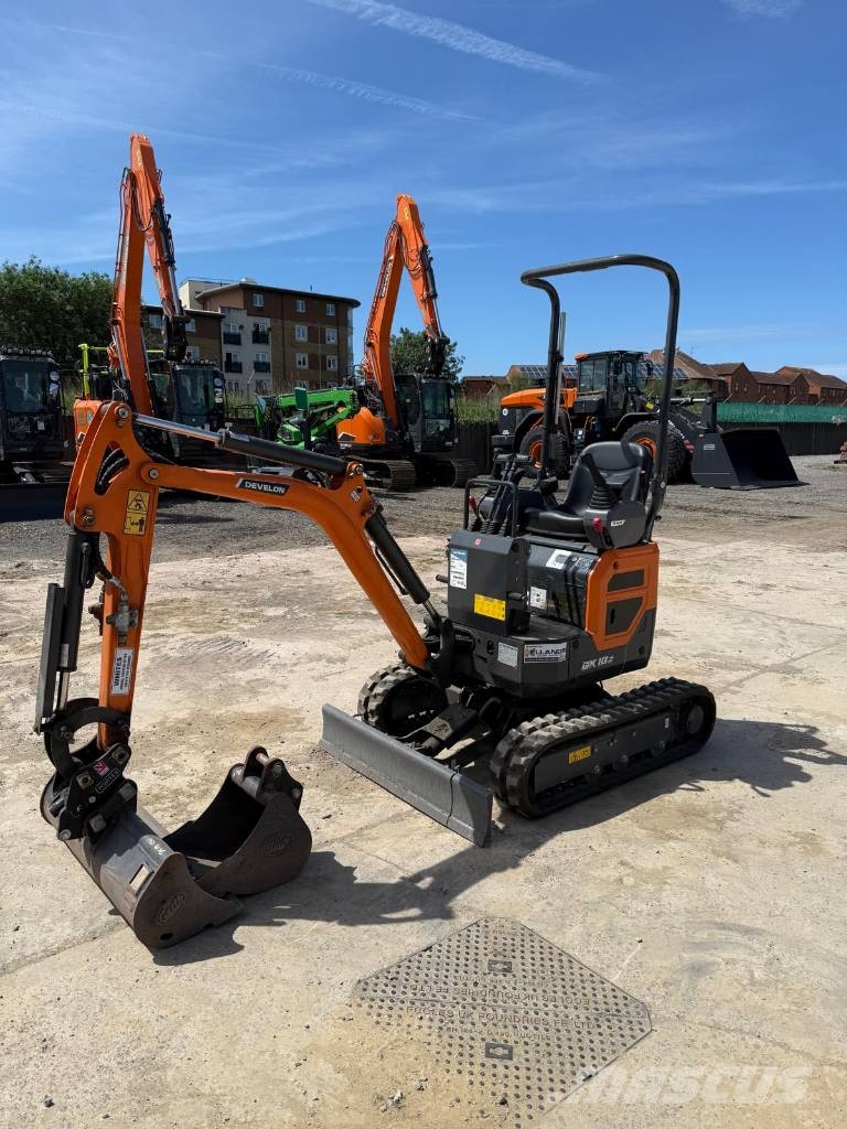 Develon DX 10 Z-7 حفارات صغيرة أقل من 7 طن (حفارات صغيرة)