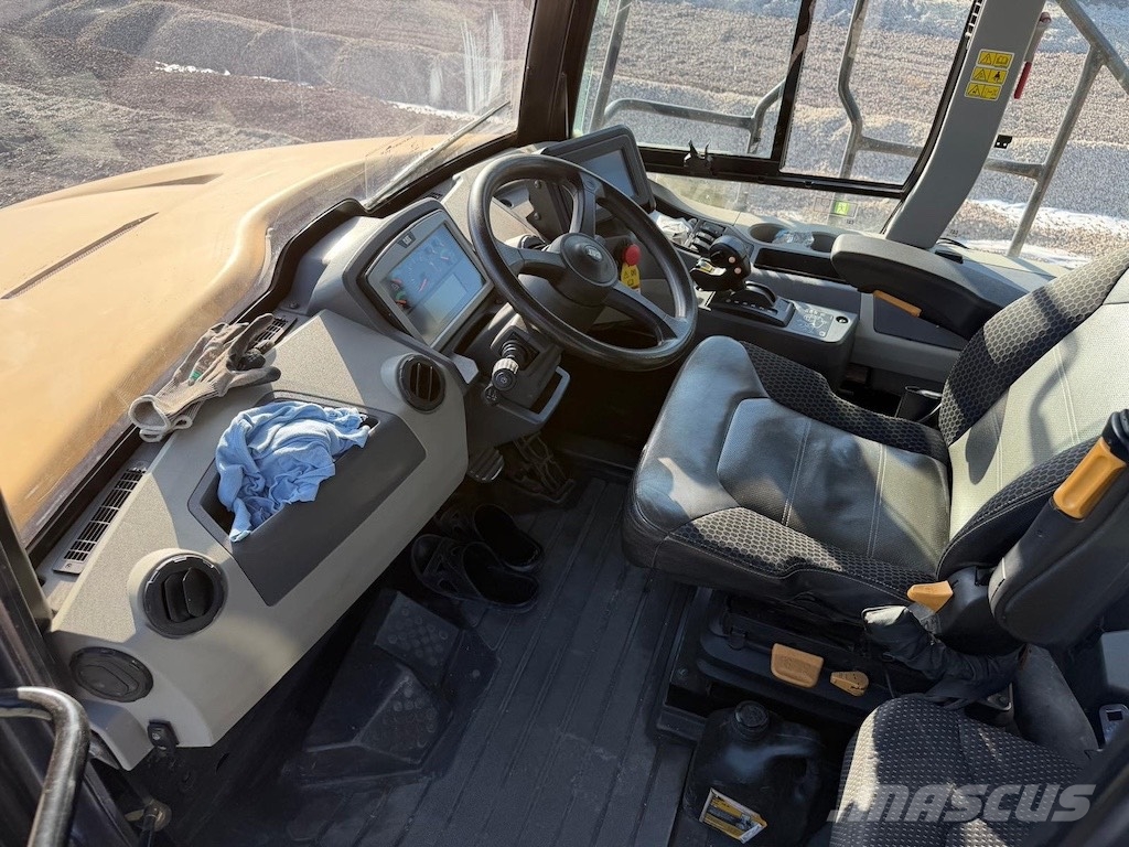 CAT 730 Zglobni demperji
