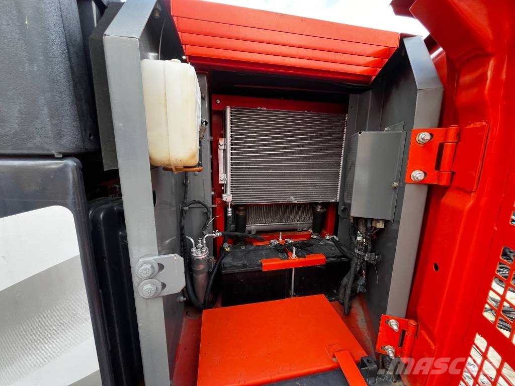 Hitachi ZX 70 Mini bagri <7t