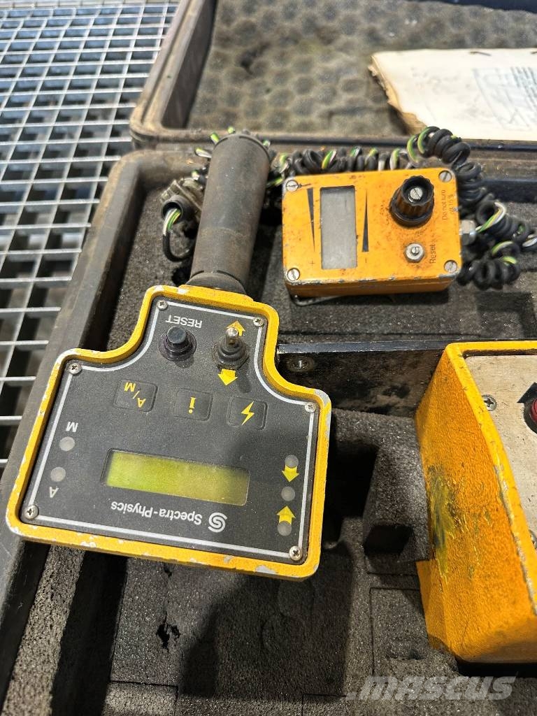 Spectra-phys levelling system /ST2-25 Прилади, вимірювальне обладнання і засоби автоматизації