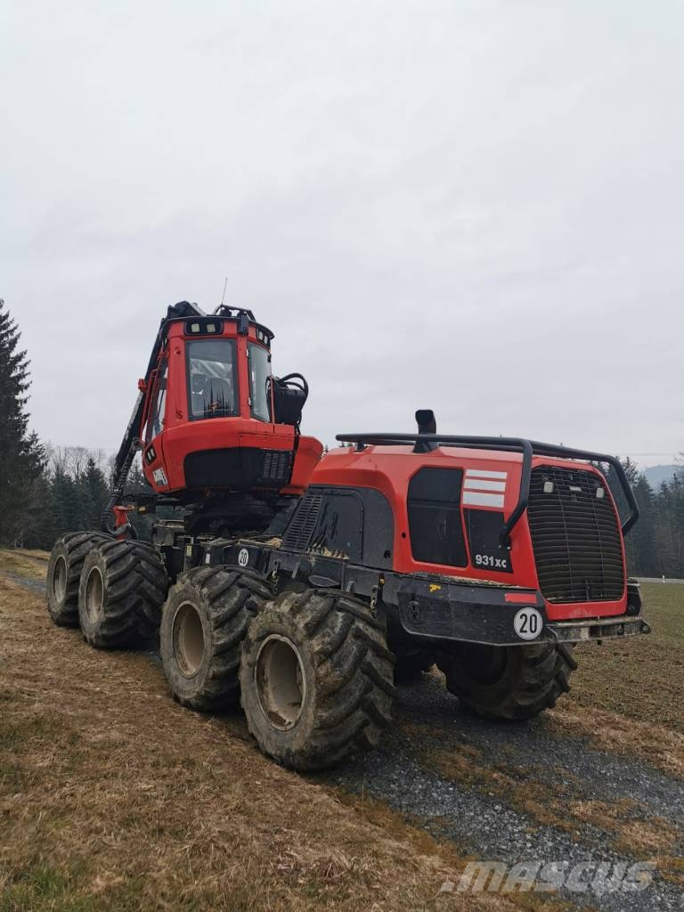 Komatsu 931 XC 원목 하베스터