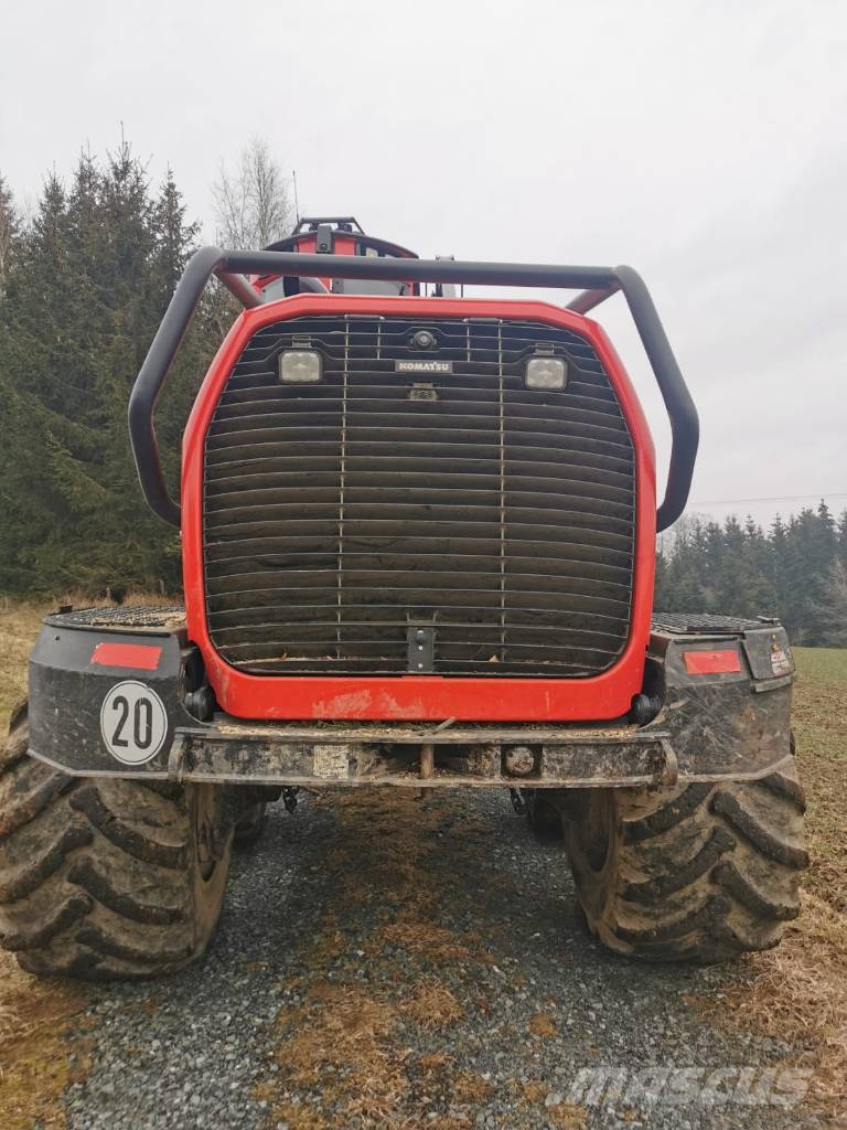 Komatsu 931 XC 원목 하베스터