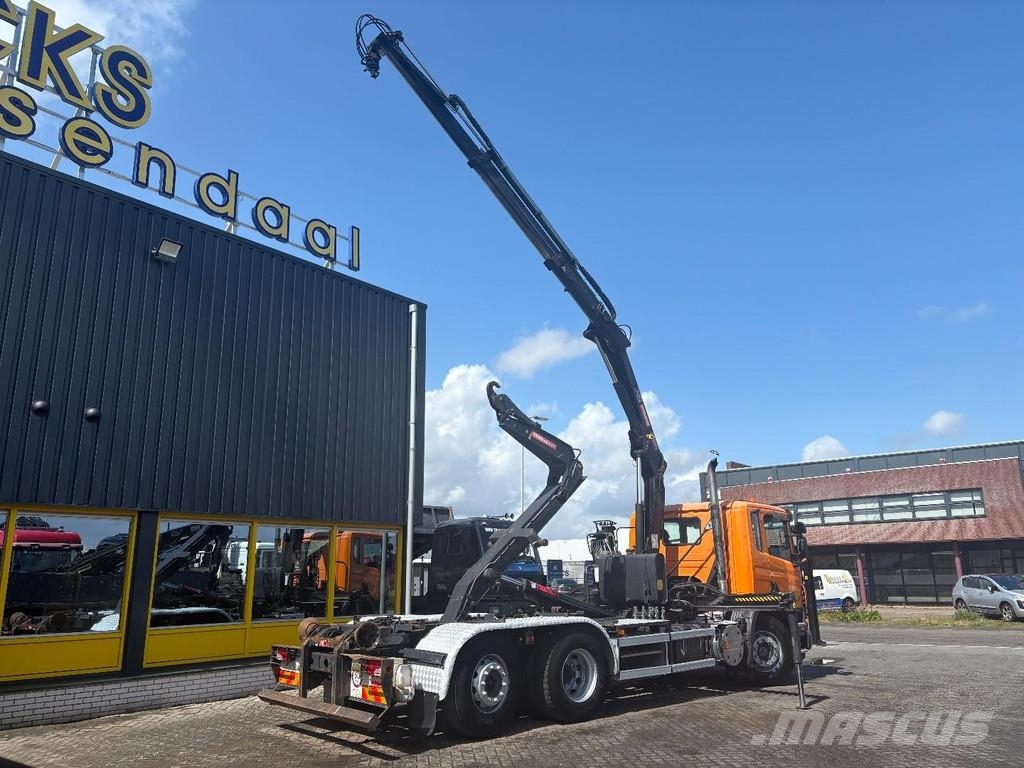 Scania P280 + HIAB 111BS-2 DUO + 6X2 + HOOKSYTEM + EURO 5 Camiones polibrazo