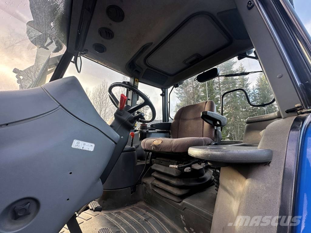 New Holland TS 115 الجرارات
