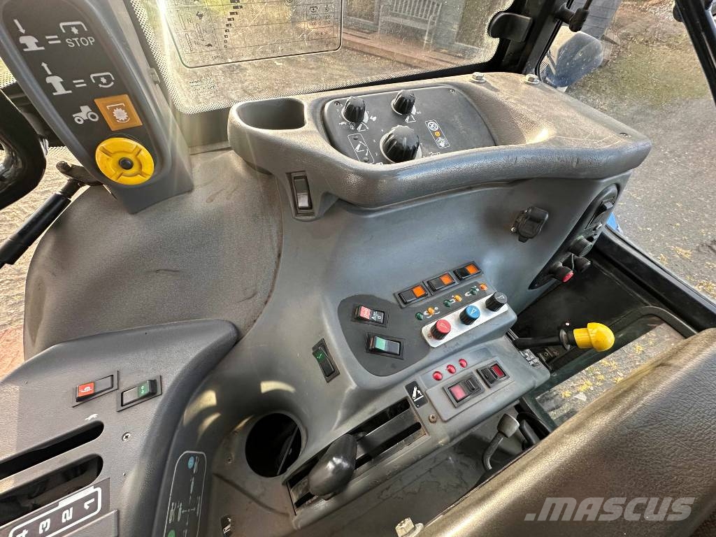 New Holland TS 115 الجرارات