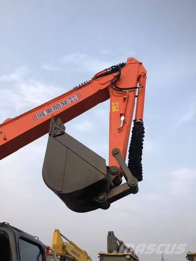  日立 70 Mini excavators < 7t (Mini diggers)