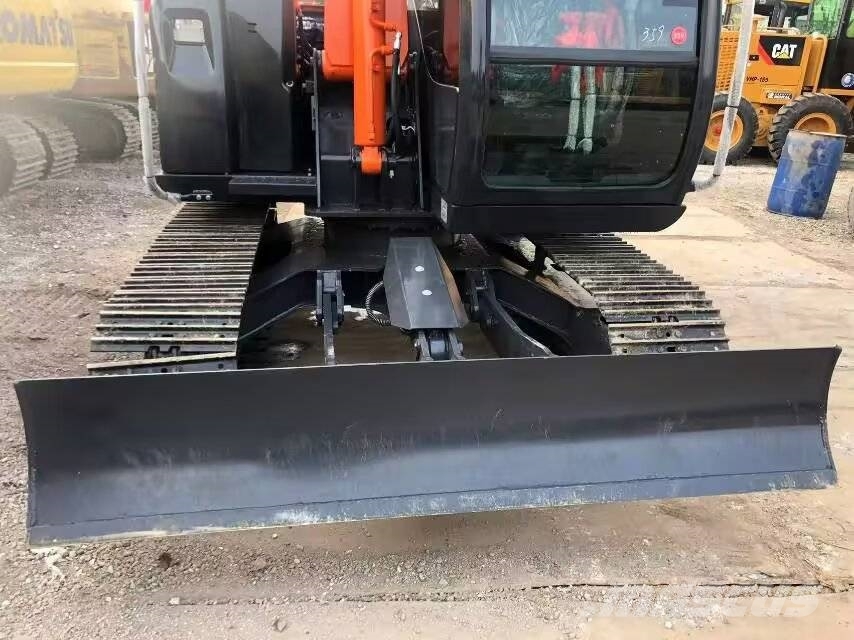  日立 70 Mini excavators < 7t (Mini diggers)