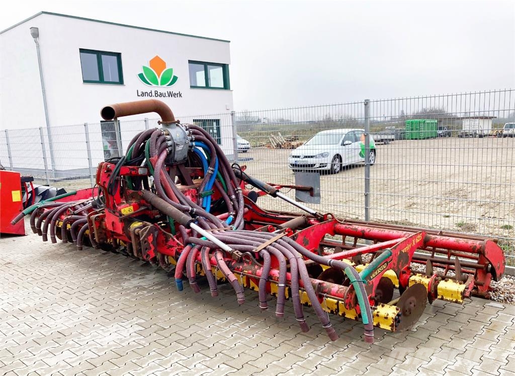 Väderstad Carrier X 625 Scheibenegge mit Verteiler Vogelsang Цистерны для перевозки суспензий