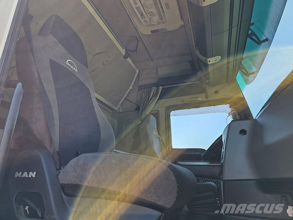 MAN 26.500 TGX XXL 6X2-4 INTARDER Rol kiper kamioni sa kukom za podizanje tereta