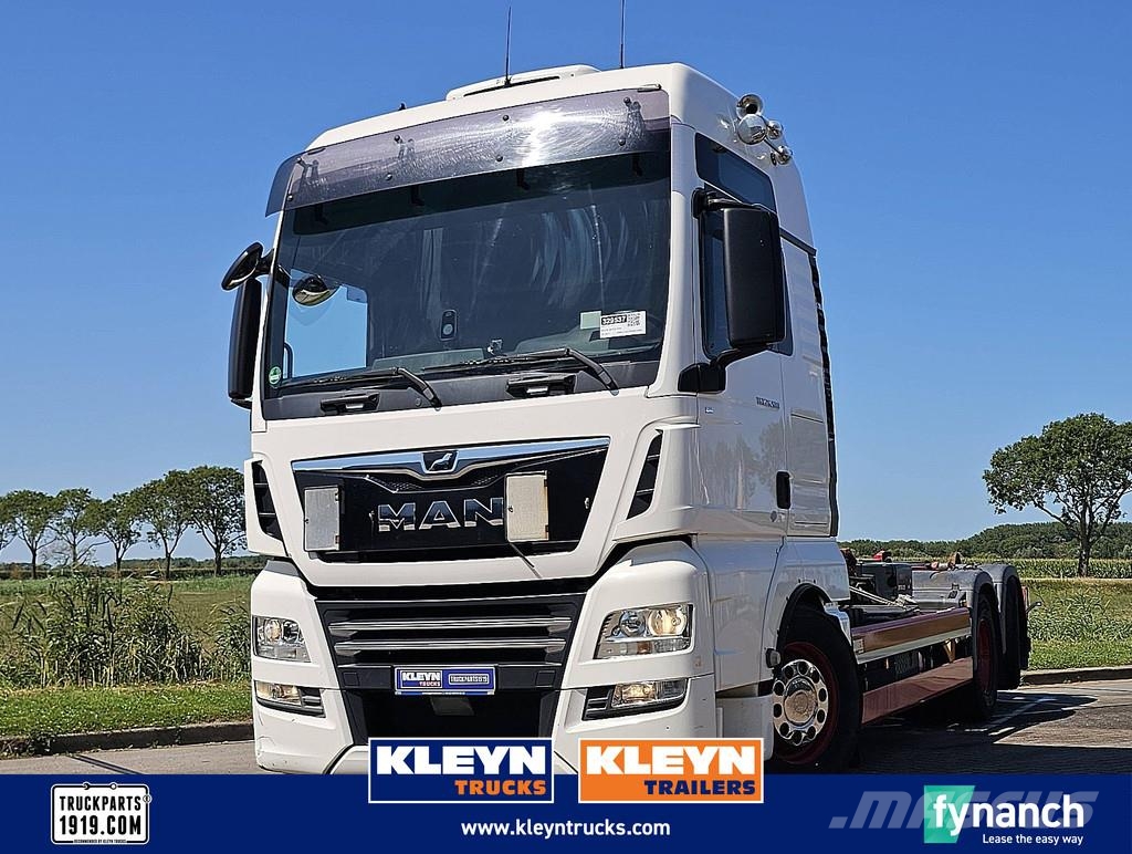 MAN 26.500 TGX XXL 6X2-4 INTARDER Rol kiper kamioni sa kukom za podizanje tereta