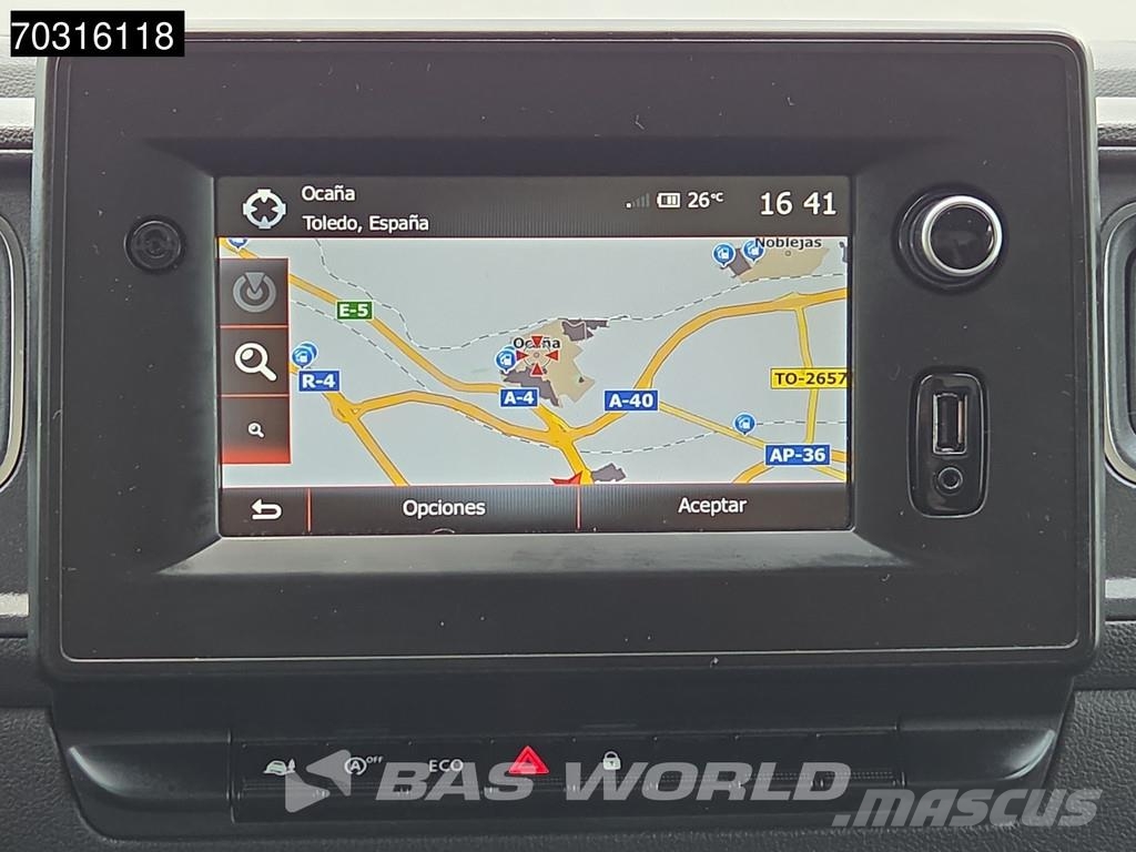 Renault Master 145PK Furgón Caja Cerrada – LED - Navegació Άλλα Vans