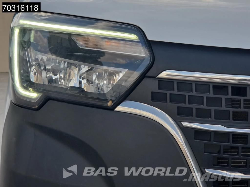 Renault Master 145PK Furgón Caja Cerrada – LED - Navegació Άλλα Vans