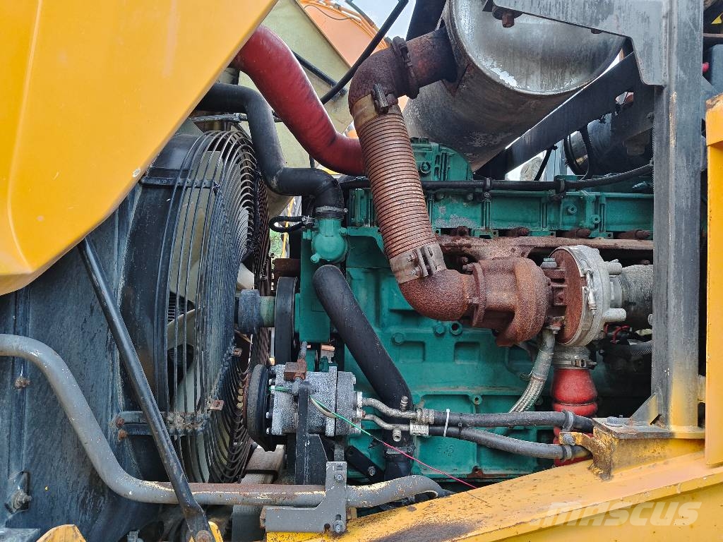 Volvo L 120 G 휠로우더