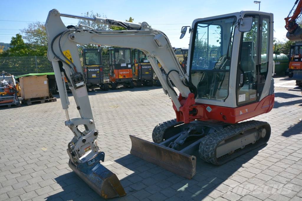 Takeuchi TB 228 Minibagger < 7t