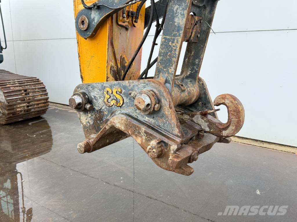 Hyundai HX220L - 360° Camera / Automatic Greasing Rupsgraafmachines