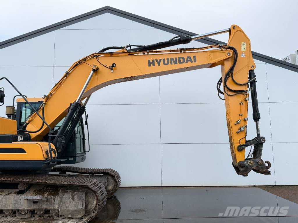 Hyundai HX220L - 360° Camera / Automatic Greasing Rupsgraafmachines