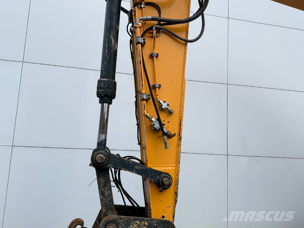 Hyundai HX220L - 360° Camera / Automatic Greasing Rupsgraafmachines