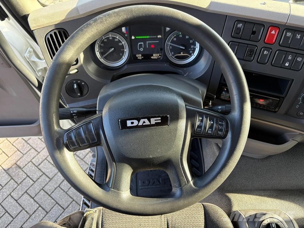 DAF LF 230 + 12 TON + DHOLLANDIA LOADLIFT + EURO 6 Camion Fourgon
